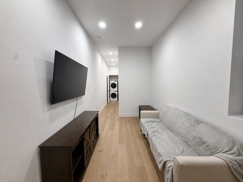 725 Knickerbocker Avenue - Photo 8