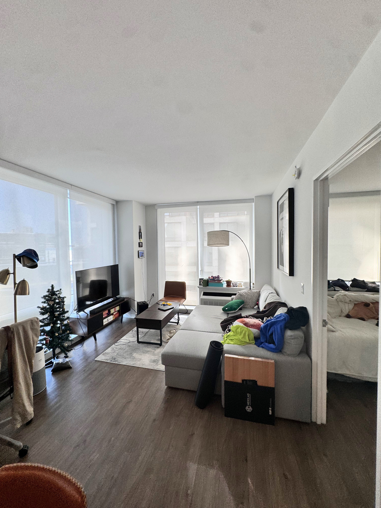 22-44 Jackson Avenue - Photo 1