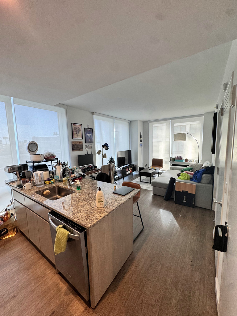 22-44 Jackson Avenue - Photo 0