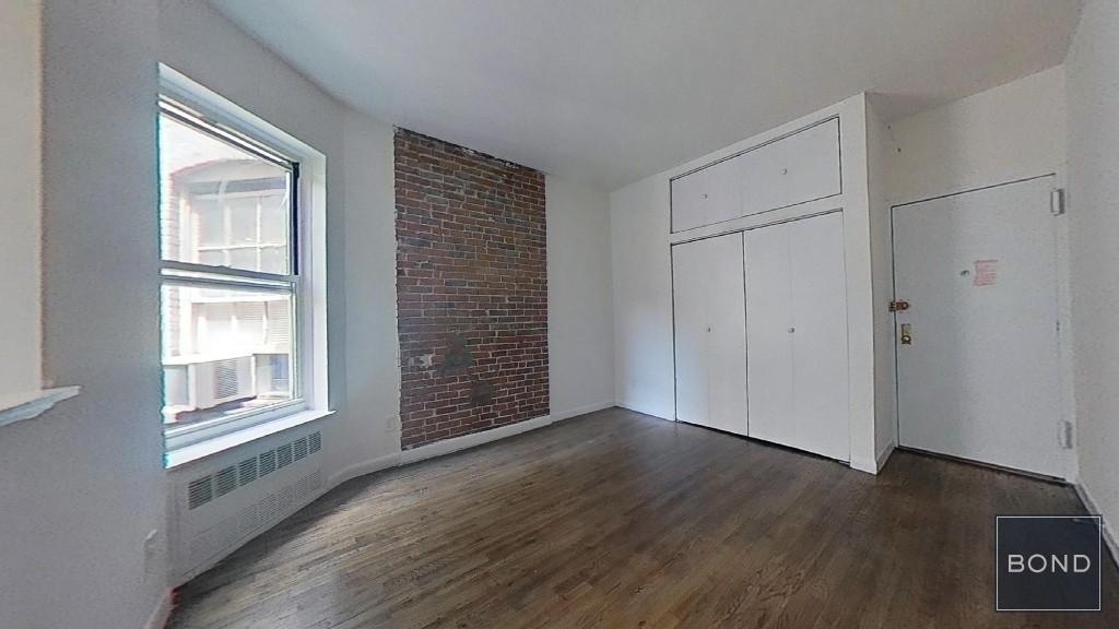 East 85th Street - Photo 0