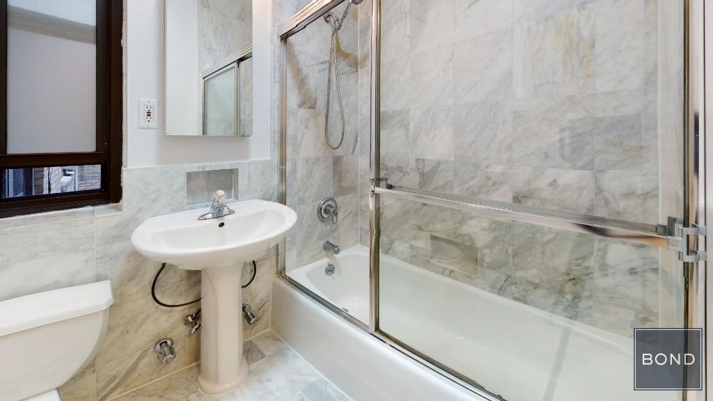 East 78th Street - Photo 6