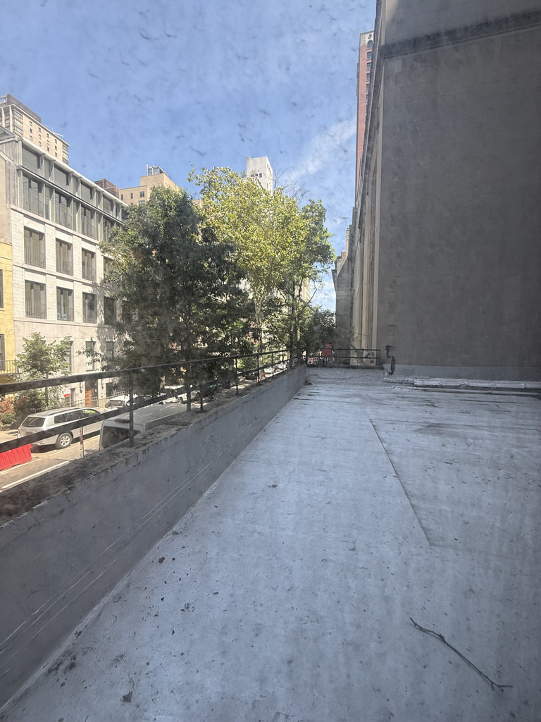 961 Lexington Avenue - Photo 3