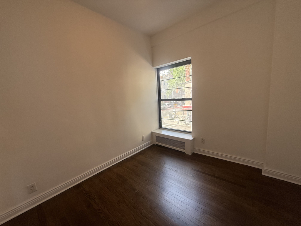 961 Lexington Avenue - Photo 6