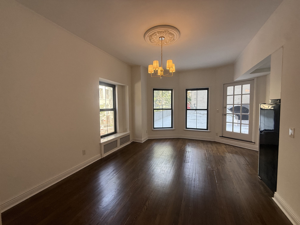 961 Lexington Avenue - Photo 1