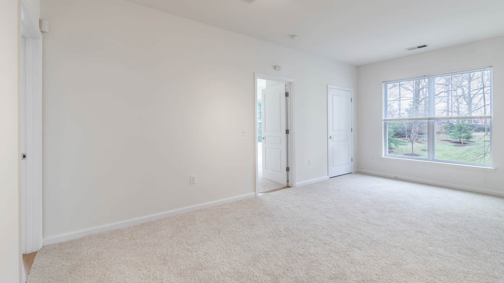 6210 Belcrest Road - Photo 13