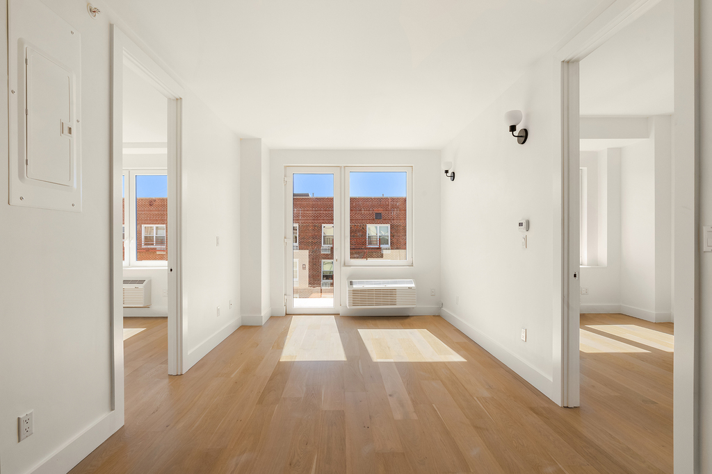 Sedgwick Avenue - Photo 2