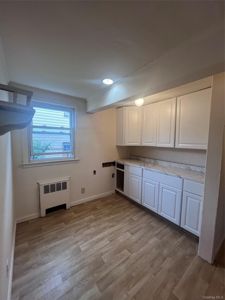 348 E Beech Street - Photo 4