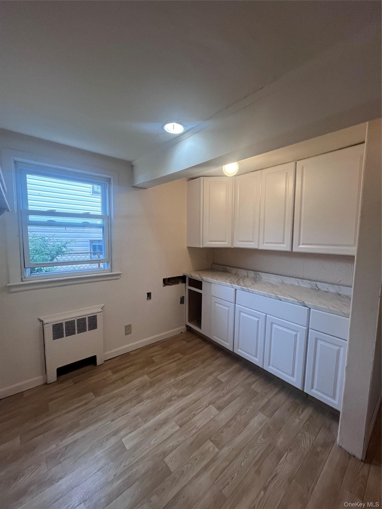 348 E Beech Street - Photo 3