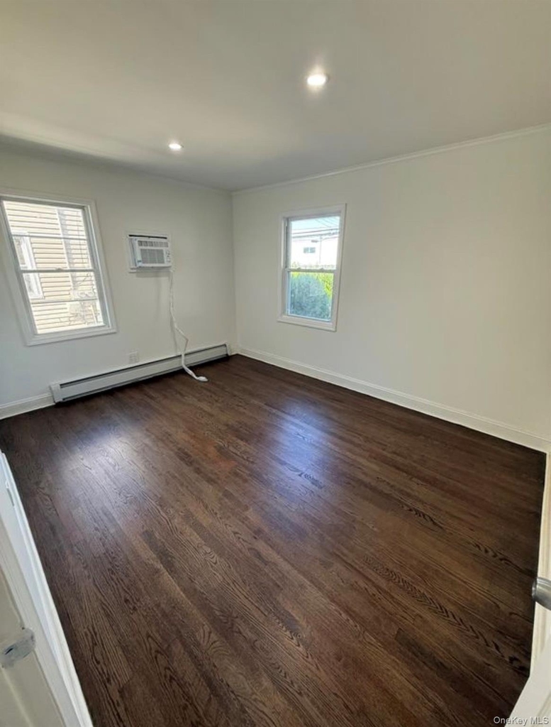 134 Scranton Avenue - Photo 6