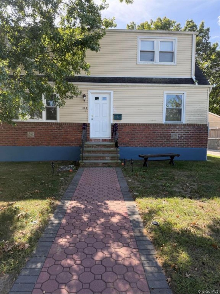 134 Scranton Avenue - Photo 16