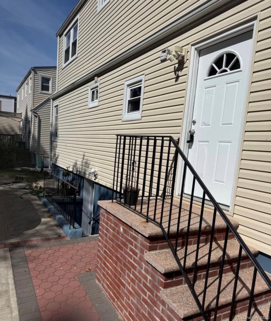 134 Scranton Avenue - Photo 1