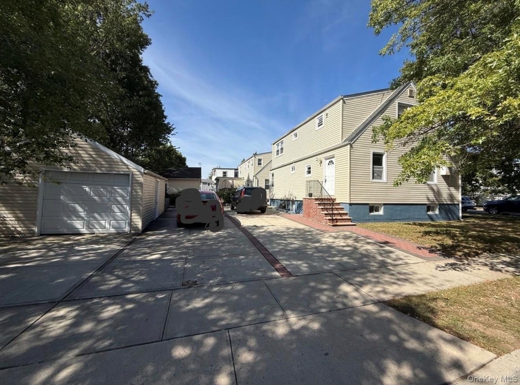 134 Scranton Avenue - Photo 0