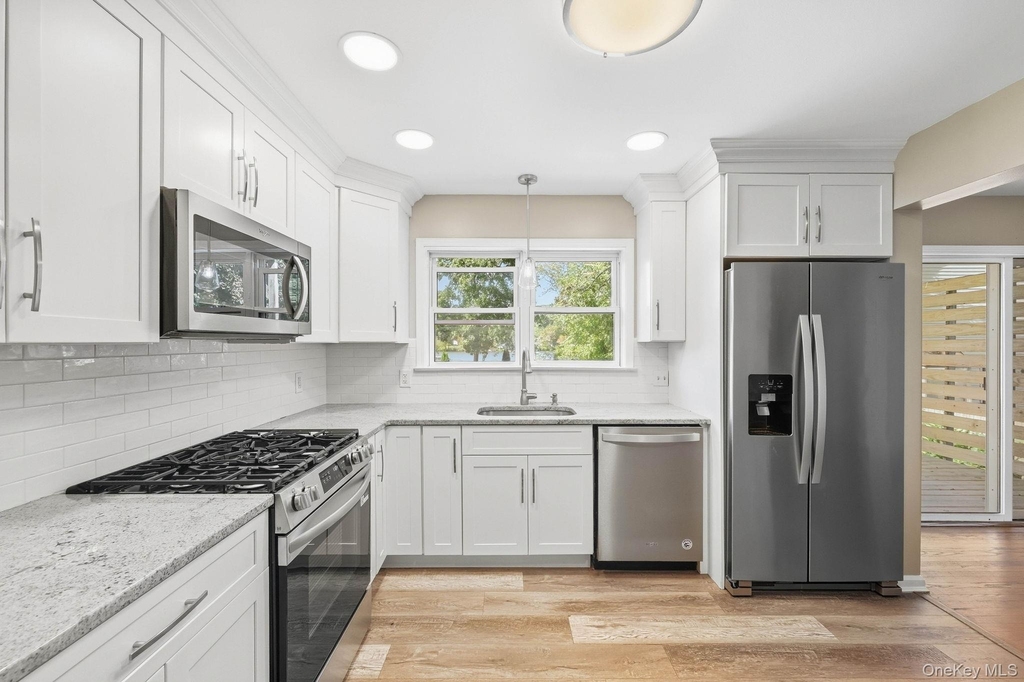 3 Teneyck Avenue - Photo 12