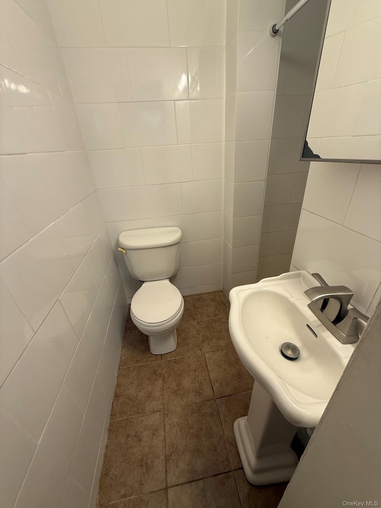 648 Main Street - Photo 2