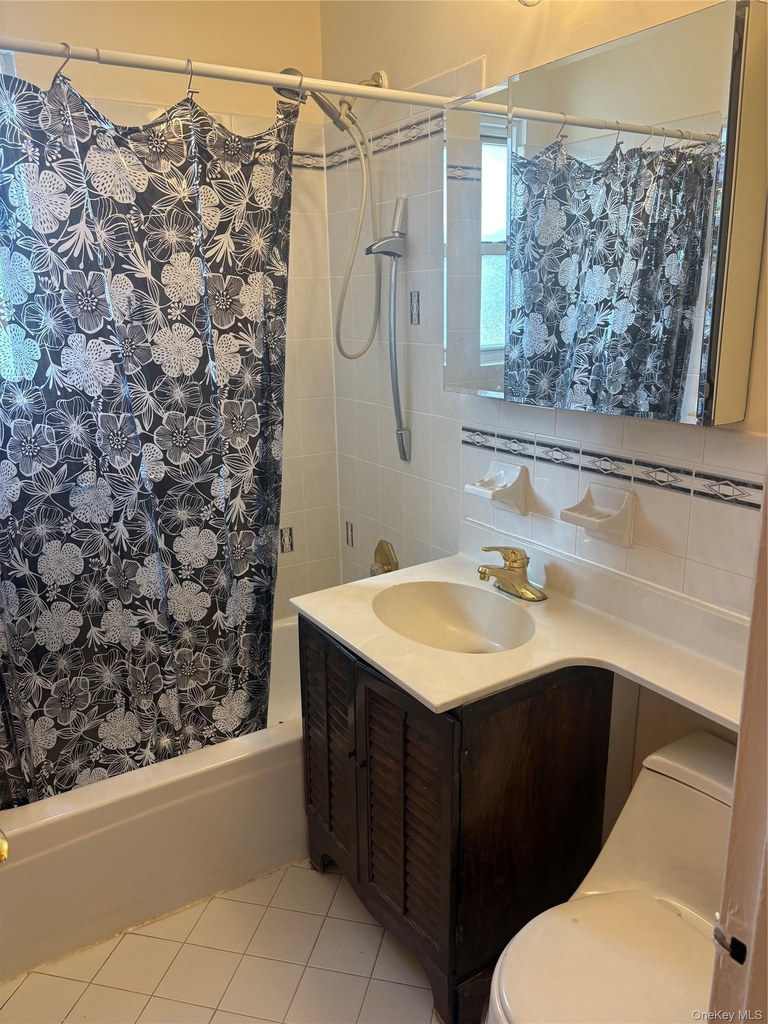 268-18 81st Avenue - Photo 7
