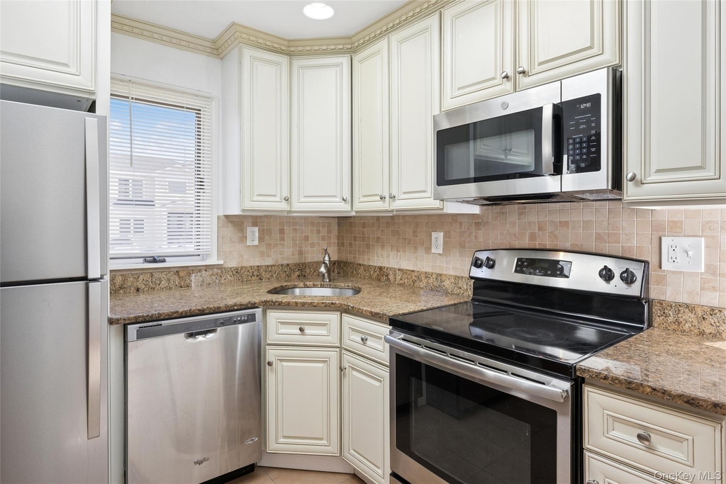 31 Evelyn Lane - Photo 8