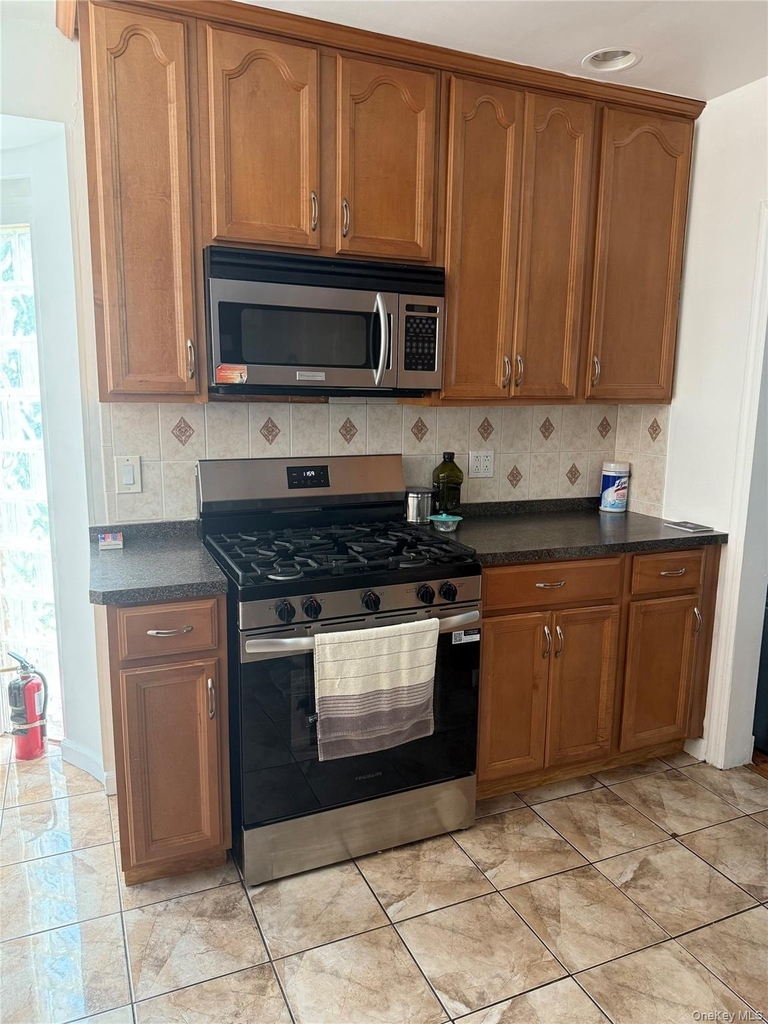 80-07 192nd Street - Photo 5