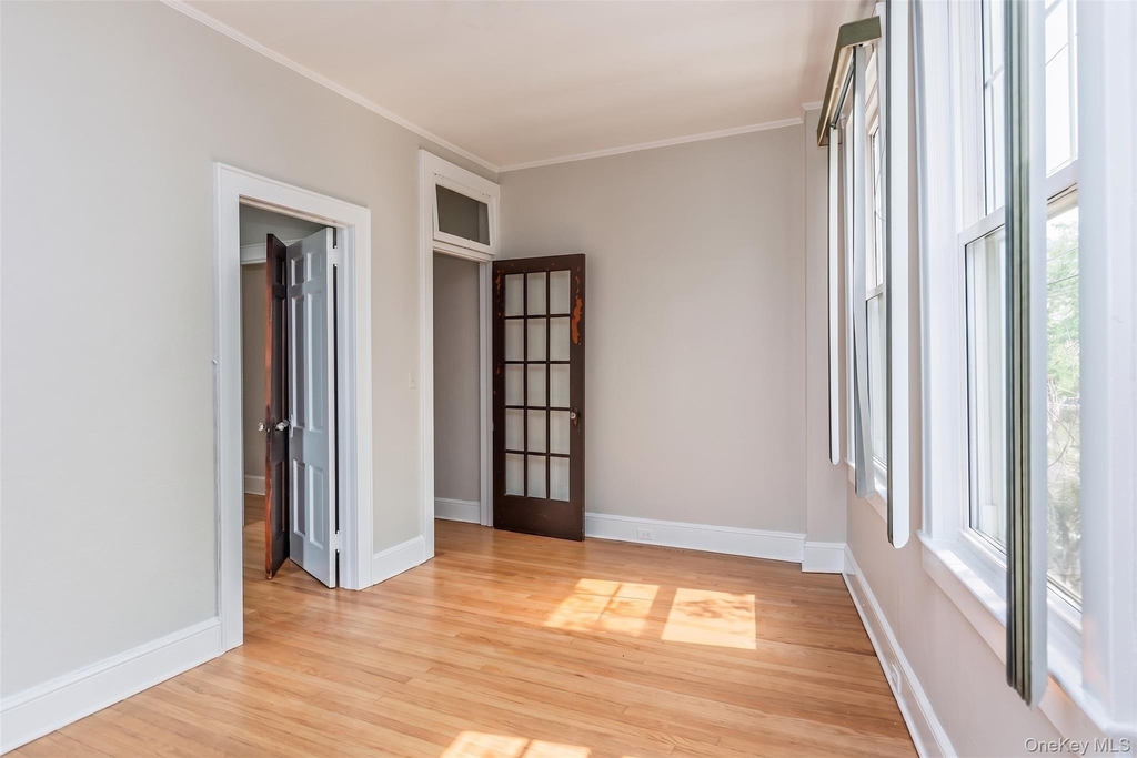 295 Railroad Avenue - Photo 11