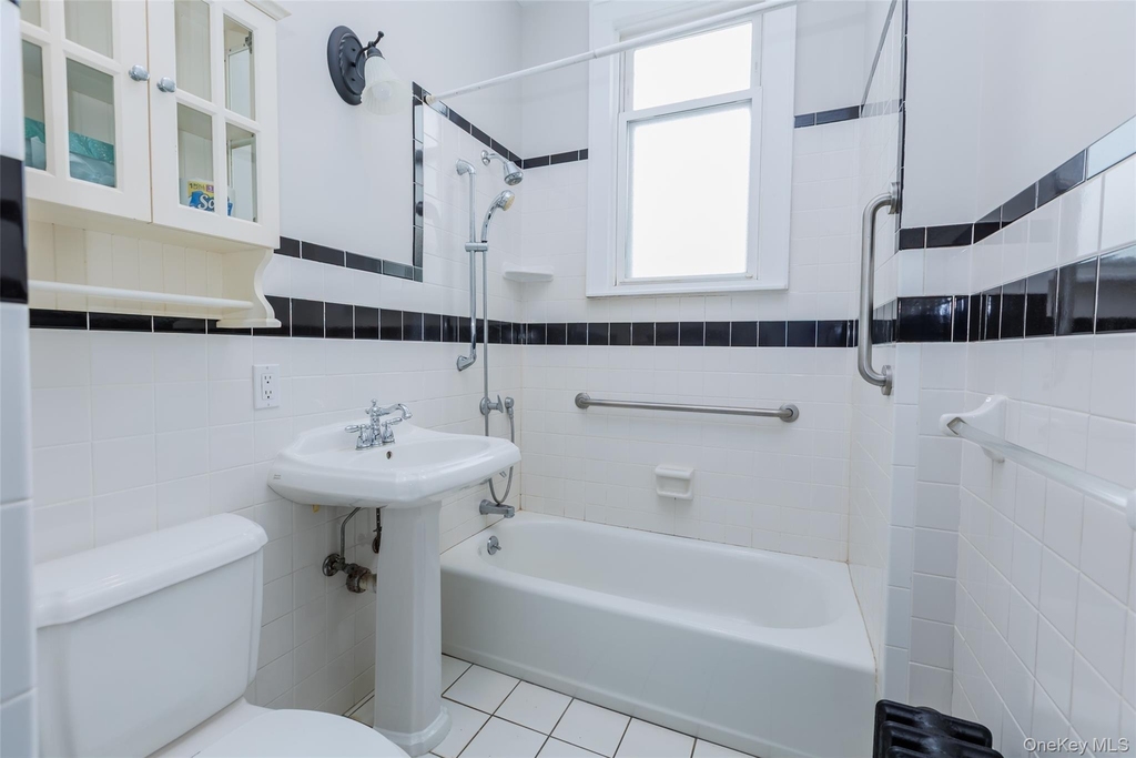 295 Railroad Avenue - Photo 6