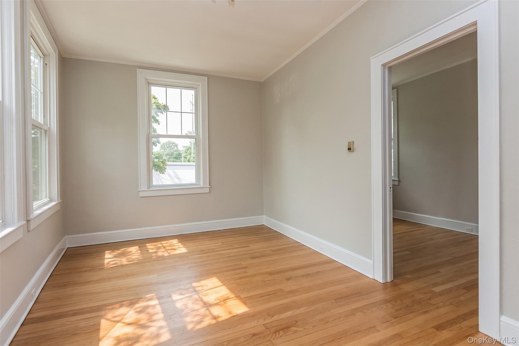 295 Railroad Avenue - Photo 10