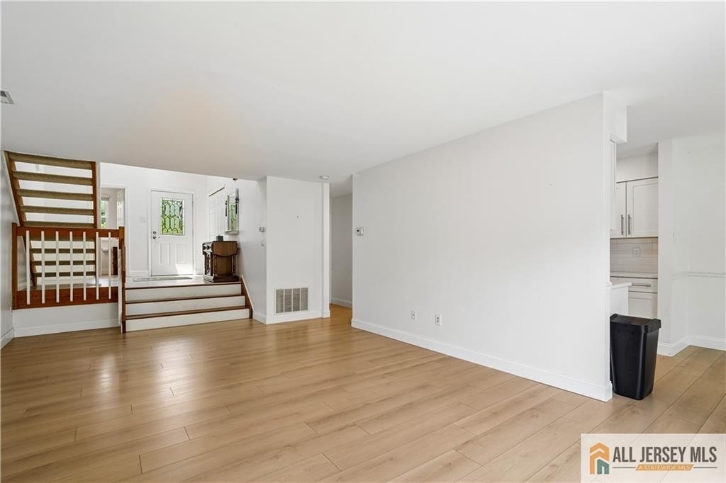 1 Brookline Court - Photo 7