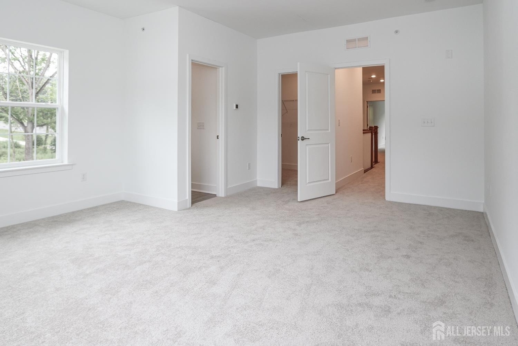 71 Veterans Way - Photo 13