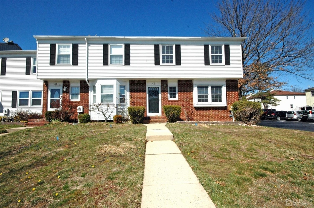 48 Astor Court - Photo 0