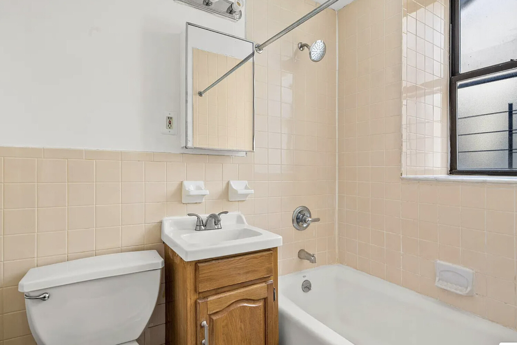 451 W 166th Street - Photo 10
