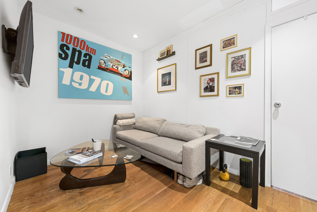 159 Bleecker Street - Photo 8