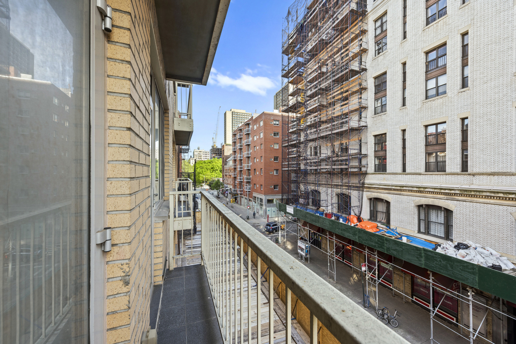 159 Bleecker Street - Photo 0