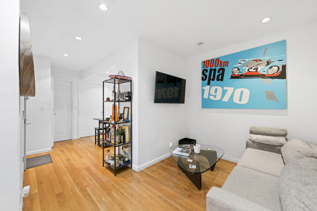 159 Bleecker Street - Photo 2