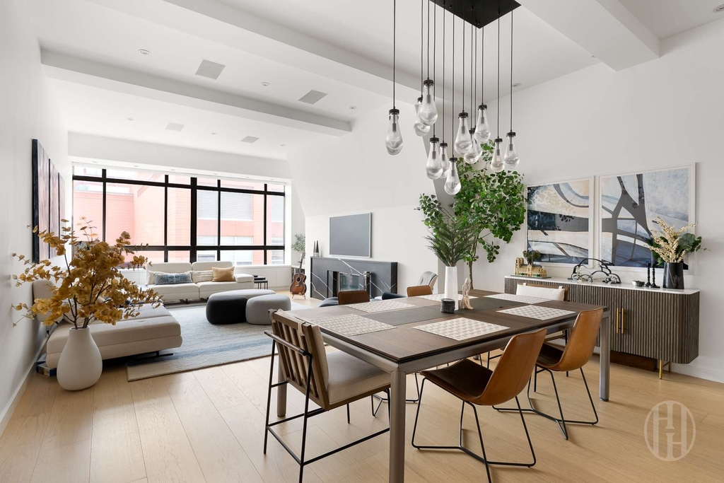 111 Barrow Street - Photo 1