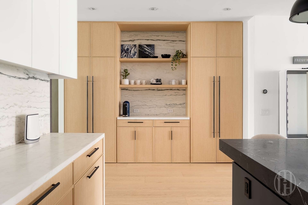 111 Barrow Street - Photo 8
