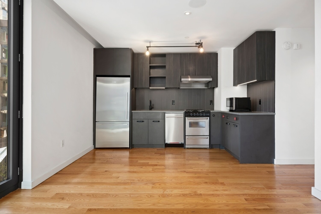 54 Noll Street - Photo 3