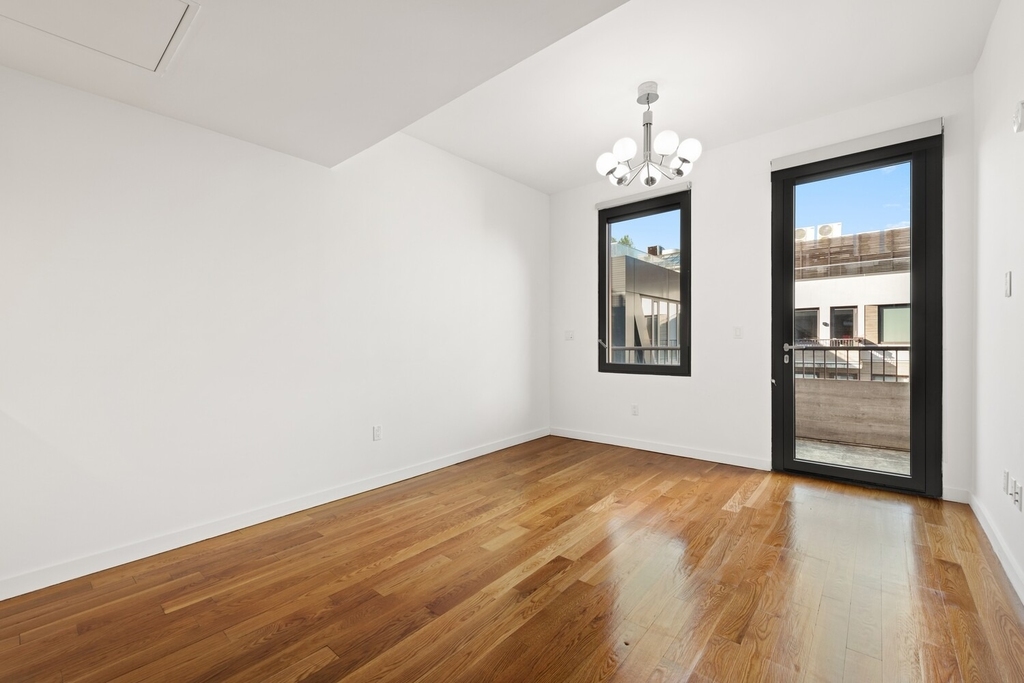 54 Noll Street - Photo 5