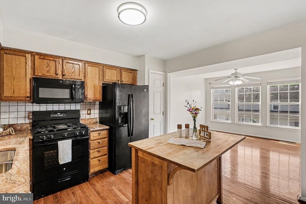 4524 Papillion Court - Photo 8