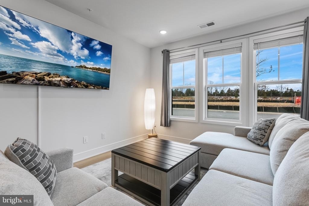 42708 Darala Drive - Photo 2