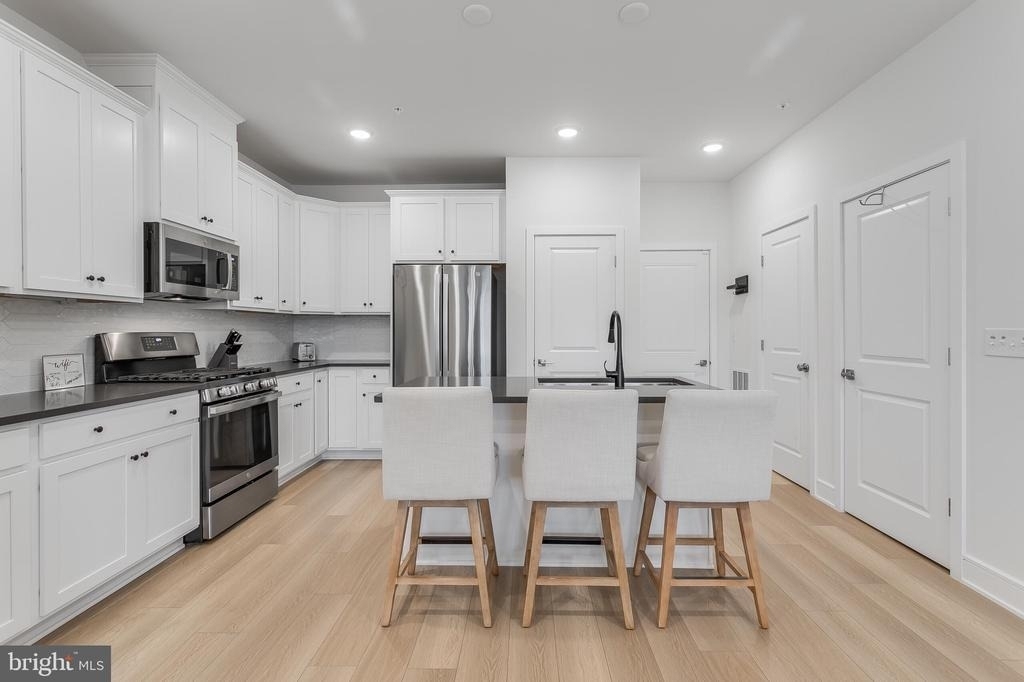 42708 Darala Drive - Photo 9