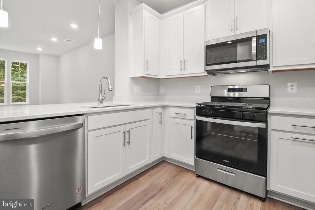 20847 Owenmore Terrace - Photo 7