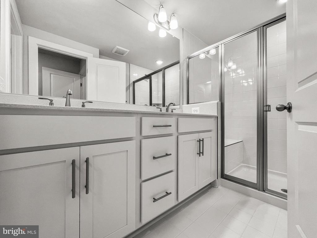 20847 Owenmore Terrace - Photo 14