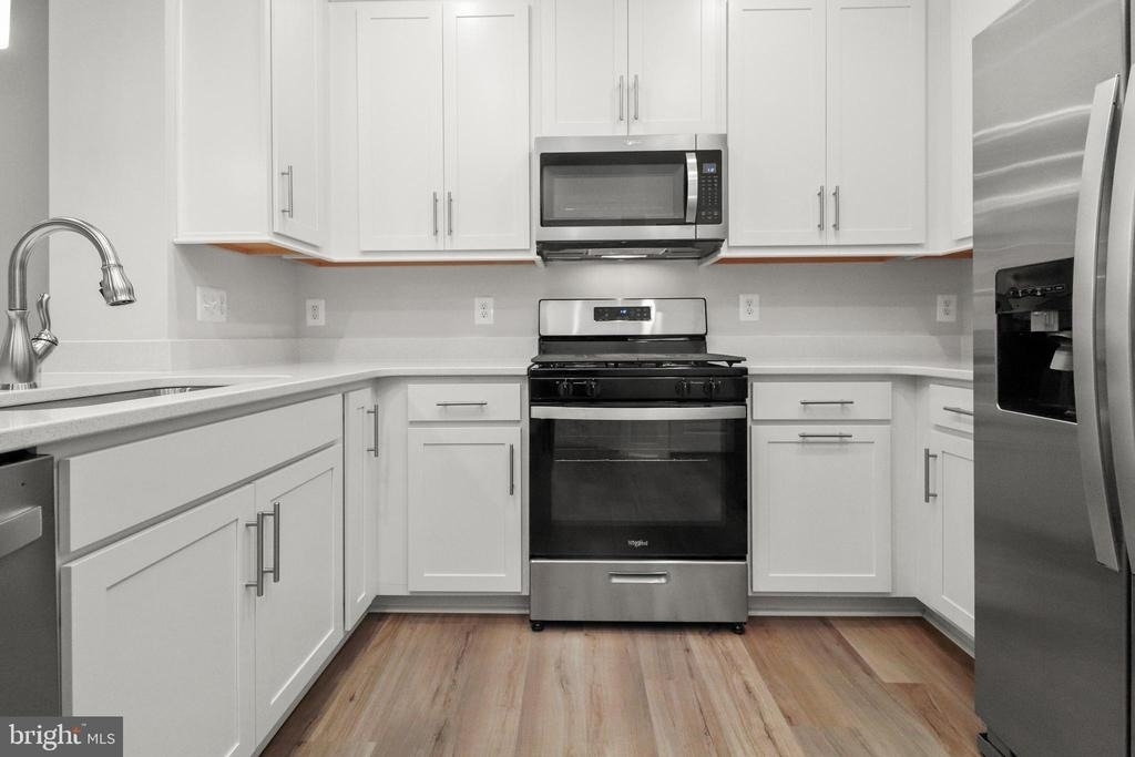 20847 Owenmore Terrace - Photo 6