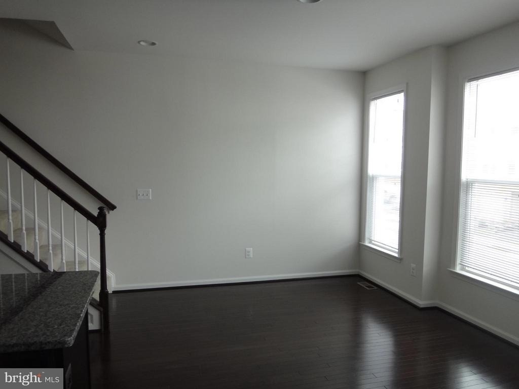 43297 Novi Terrace - Photo 4