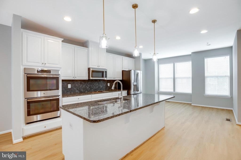 43306 John Michael Terrace - Photo 9