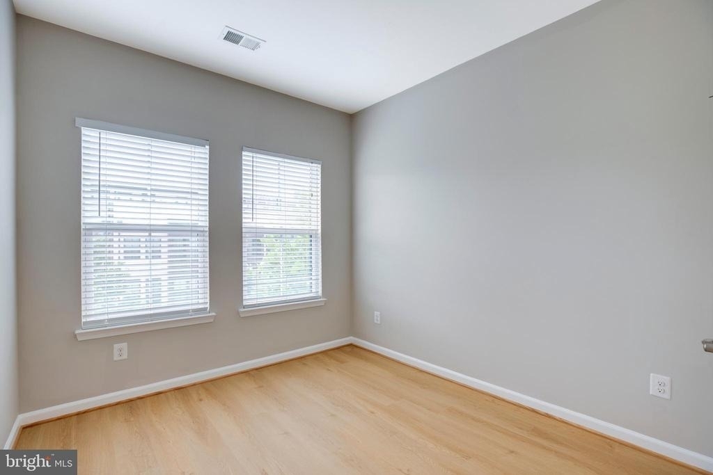 43306 John Michael Terrace - Photo 29