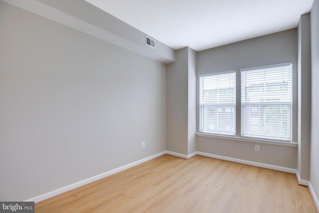 43306 John Michael Terrace - Photo 31