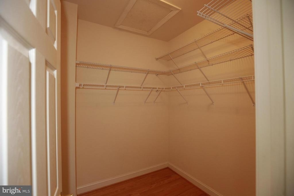 2339 Sandburg Street - Photo 13