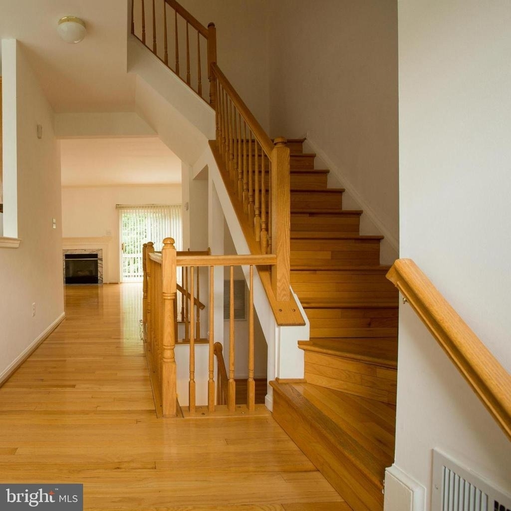 2911 Jessica Court - Photo 2