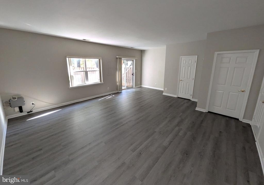 8933 Royal Astor Way - Photo 41