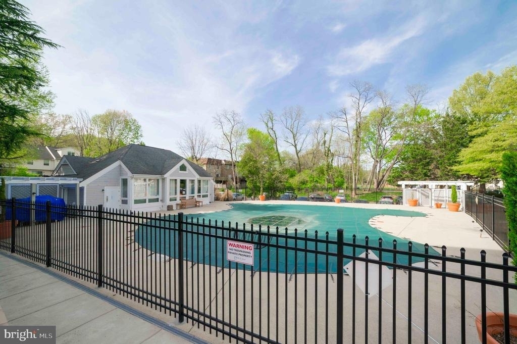 3176 Summit Square Drive - Photo 43