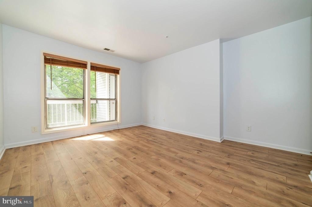 3176 Summit Square Drive - Photo 30